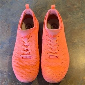 Lululemon runners ladies size 11